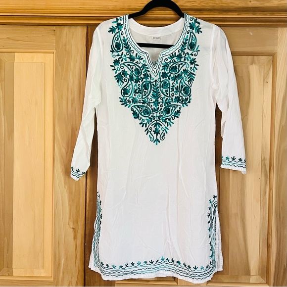 Beach Cover up - Picture 6 of 7